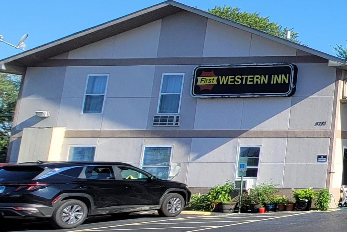 First Western Inn Caseyville ภายนอก รูปภาพ