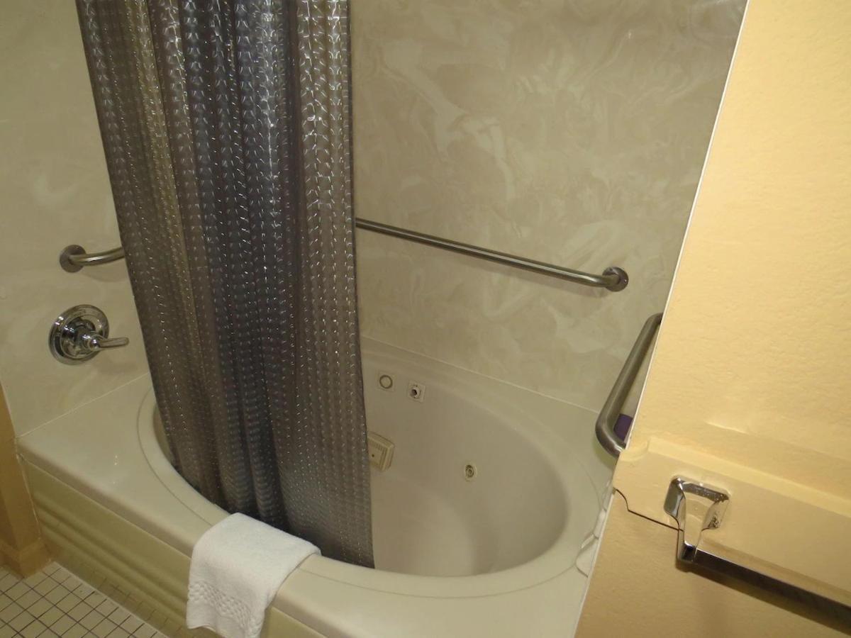 First Western Inn Caseyville ภายนอก รูปภาพ