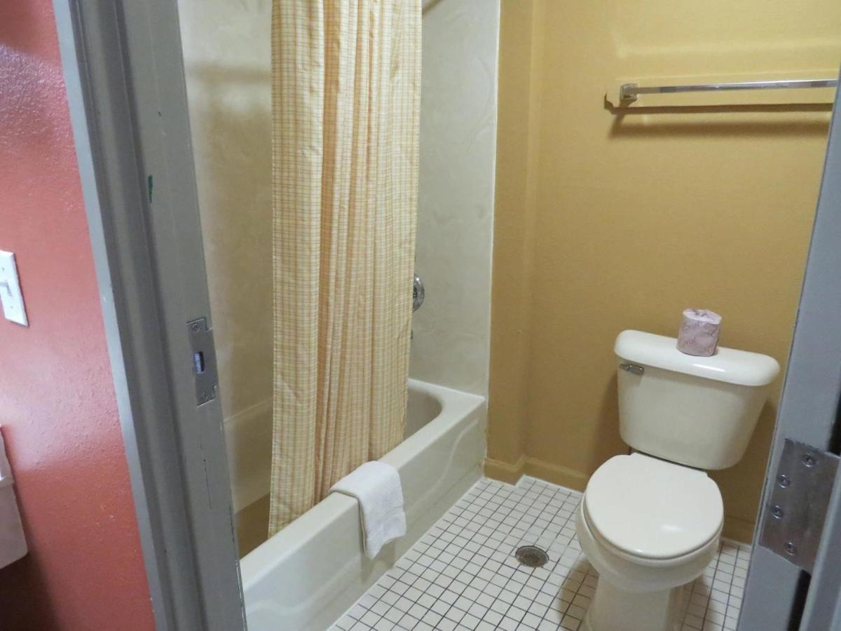 First Western Inn Caseyville ภายนอก รูปภาพ